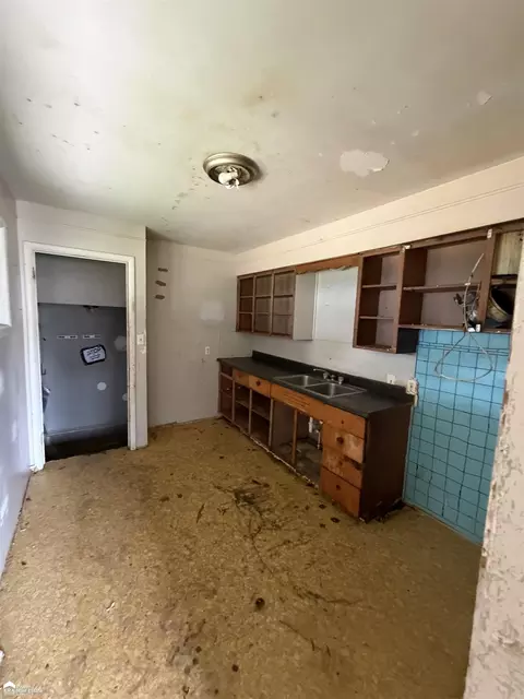 3113 Mackin, Flint, MI 48504 photo 6
