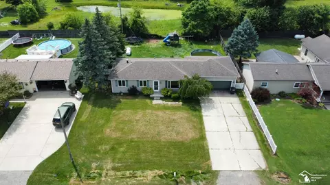 12033 Crossman, Carleton, MI 48117 photo 6