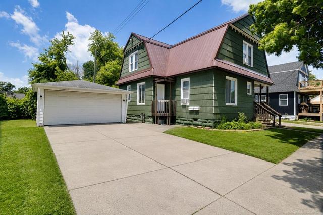 607 11th, Port Huron, MI 48060