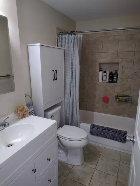 Bath - 315 E Main, Vernon, MI 48476 photo 1 of 3
