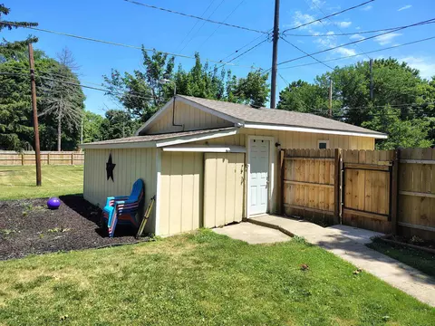 Exterior - 315 E Main, Vernon, MI 48476 photo 5 of 7