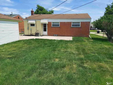 Exterior - 8324 Huron, Taylor, MI 48180 photo 5 of 6