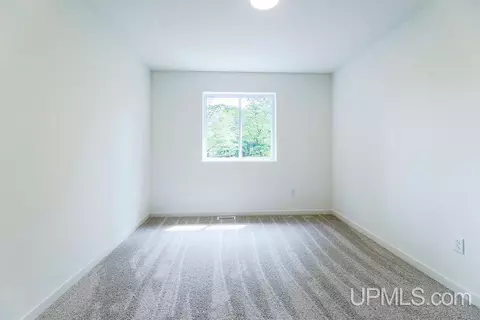 Bedroom - 403 25th, Gladstone, MI 49837 photo 4 of 5