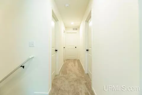 Entry Way - 403 25th, Gladstone, MI 49837 photo 4 of 7
