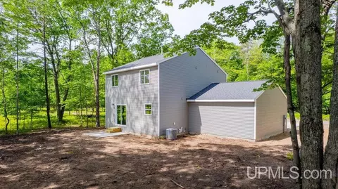 Exterior - 403 25th, Gladstone, MI 49837 photo 3 of 4