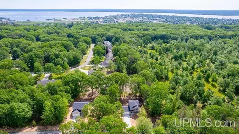 View/Area - 403 25th, Gladstone, MI 49837 photo 1 of 1