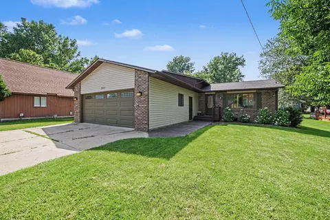2916 Bangor, Bay City, MI 48706