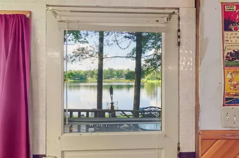 Entry Way - 5388 Jerry, Gladwin, MI 48624 photo 4 of 4