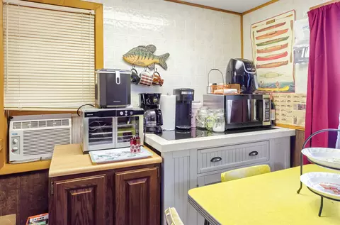 Kitchen - 5388 Jerry, Gladwin, MI 48624 photo 4 of 5