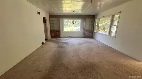 114 W Wright, Marquette, MI 49855 photo 7