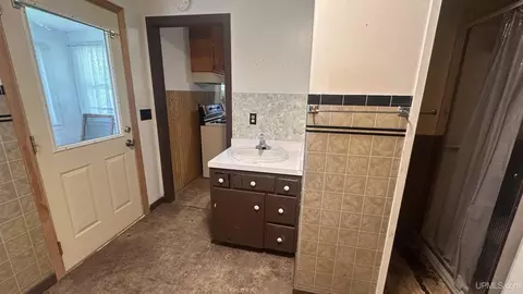 114 W Wright, Marquette, MI 49855 photo 6