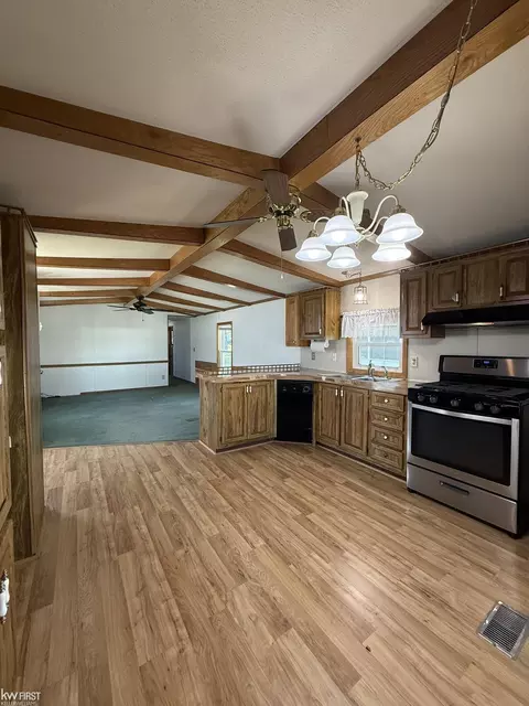 11 Peach Tree, Davison, MI 48423 photo 7