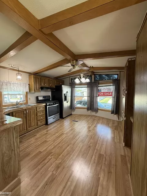 11 Peach Tree, Davison, MI 48423 photo 5