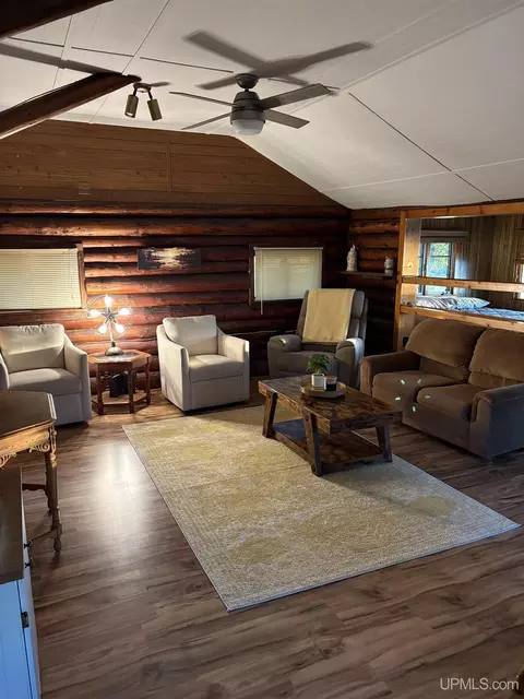 Living - 207 S 2nd, Ishpeming, MI 49849 photo 5 of 7