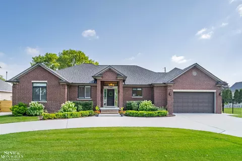 23607 Recreation, Saint Clair Shores, MI 48082