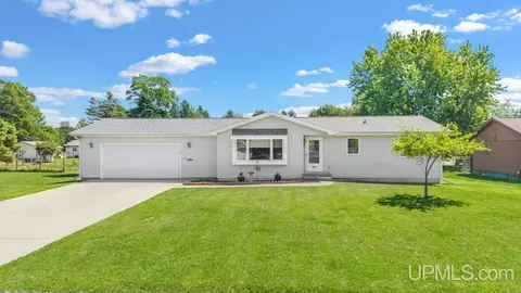 421 Grant, Kingsford, MI 49802
