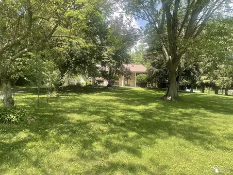 2998 Consear, Lambertville, MI 48144