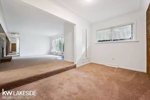 Living - 28197 Roan, Warren, MI 48093 photo 6 of 6