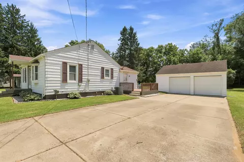 Exterior - 213 Peacock, Jackson, MI 49202 photo 2 of 4