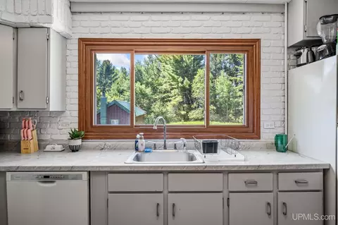Kitchen - 2015 School, Ishpeming, MI 49849 photo 1 of 3