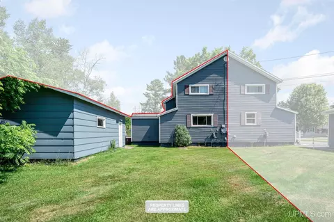 Exterior - 2015 School, Ishpeming, MI 49849 photo 4 of 5