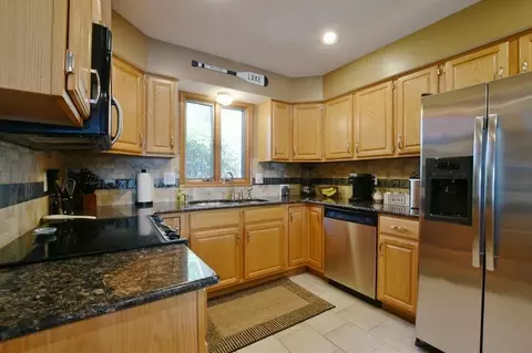 Kitchen - 1988 N N Hvn, Gladwin, MI 48624 photo 1 of 3
