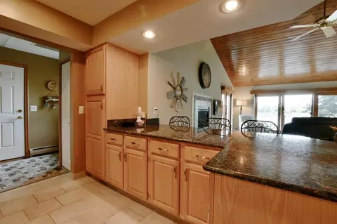 Kitchen - 1988 N N Hvn, Gladwin, MI 48624 photo 3 of 3