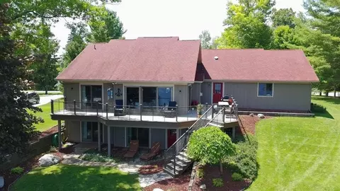 Exterior - 1988 N N Hvn, Gladwin, MI 48624 photo 5 of 19