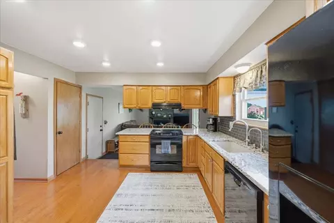 Kitchen - 9166 Meisner, Casco, MI 48064 photo 2 of 4