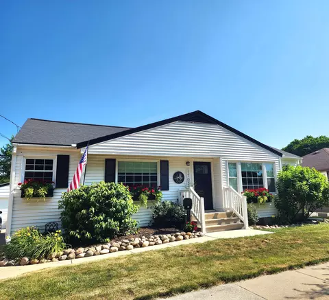1703 30th, Bay City, MI 48708
