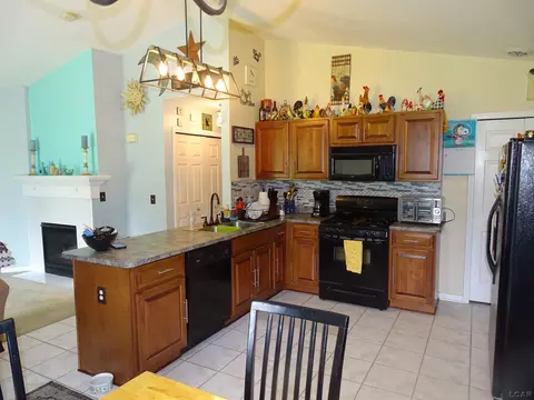 901 May, Monroe, MI 48161 photo 17