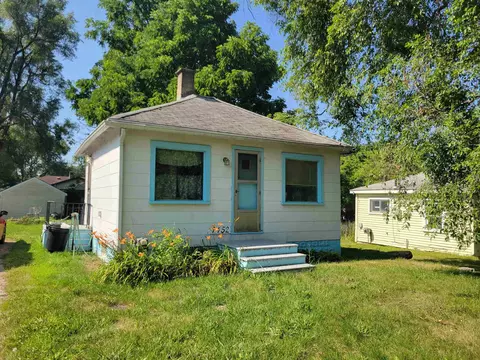 1452 Norton, Burton, MI 48529