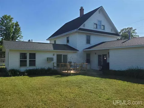 Exterior - 1249 Cedar, Hancock, MI 49930 photo 5 of 6