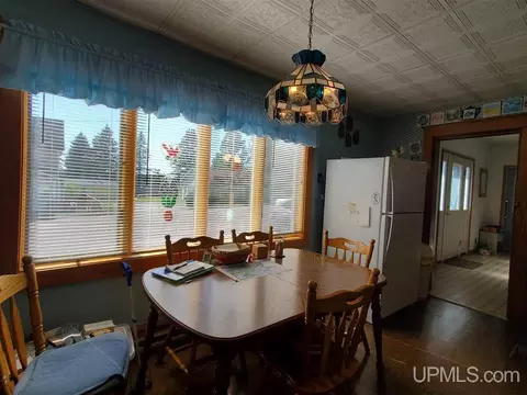 Dining - 1249 Cedar, Hancock, MI 49930 photo 4 of 5