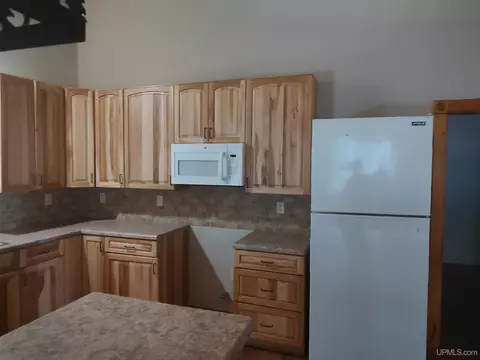 Kitchen - 4605 S Sidnaw, Sidnaw, MI 49961 photo 1 of 2