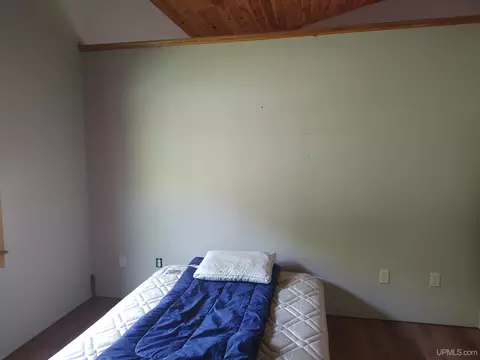 Bedroom - 4605 S Sidnaw, Sidnaw, MI 49961 photo 1 of 1