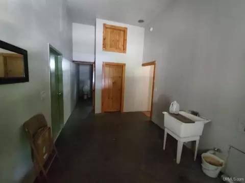 Entry Way - 4605 S Sidnaw, Sidnaw, MI 49961 photo 1 of 1