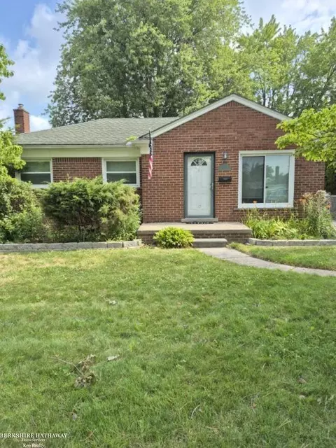 20007 Elizabeth, Saint Clair Shores, MI 48080