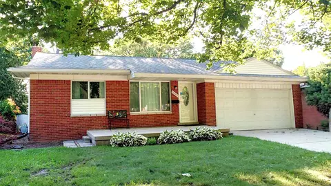 36631 Ledgestone, Clinton Township, MI 48035