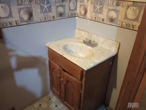 Bath - 5301 Chappel Dm, Gladwin, MI 48624 photo 6 of 6
