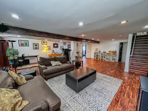 Living - 8494 Devin, Davison, MI 48423 photo 7 of 8