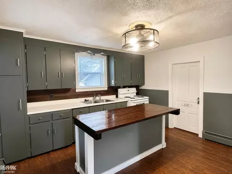 Kitchen - 1110 Henry, Saint Clair, MI 48079 photo 1 of 2