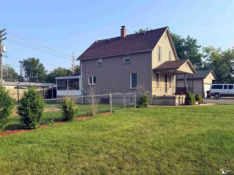 1003 Bacon, Monroe, MI 48161 photo 2