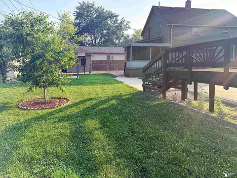 1003 Bacon, Monroe, MI 48161 photo 3