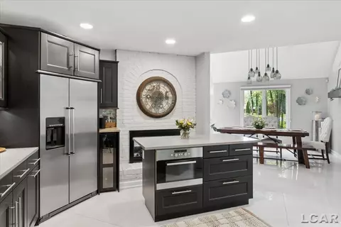 Kitchen - 2288 W Smith, Temperance, MI 48182 photo 2 of 5