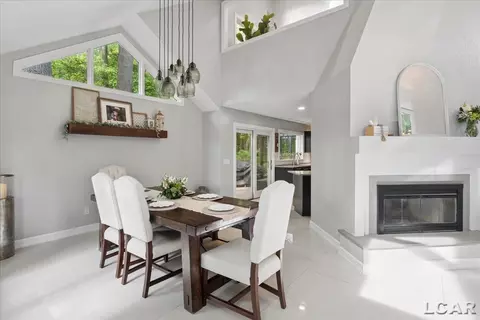 Dining - 2288 W Smith, Temperance, MI 48182 photo 2 of 3