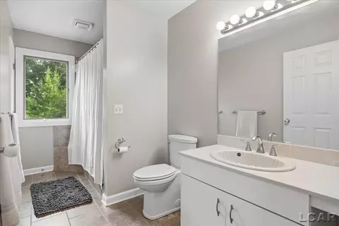 Bath - 2288 W Smith, Temperance, MI 48182 photo 7 of 9