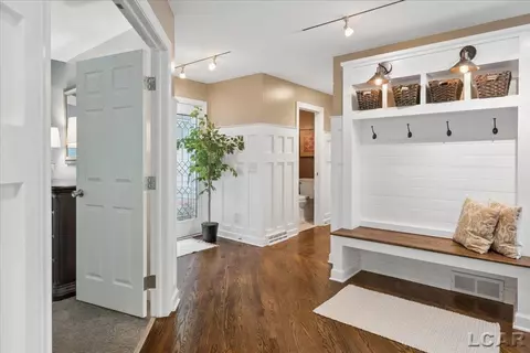 Entry Way - 2288 W Smith, Temperance, MI 48182 photo 2 of 7