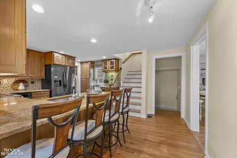 Other - 190 Lakeview, Grosse Pointe Farms, MI 48236 photo 2 of 10