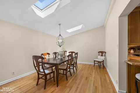 Dining - 190 Lakeview, Grosse Pointe Farms, MI 48236 photo 1 of 2